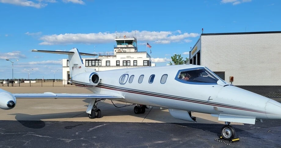 1975 Bombardier Learjet 25B listing photo