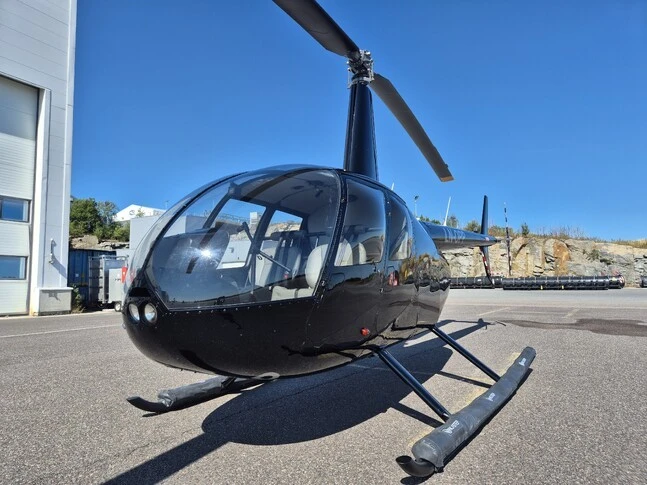 2004 Robinson R44 Clipper Ii listing photo