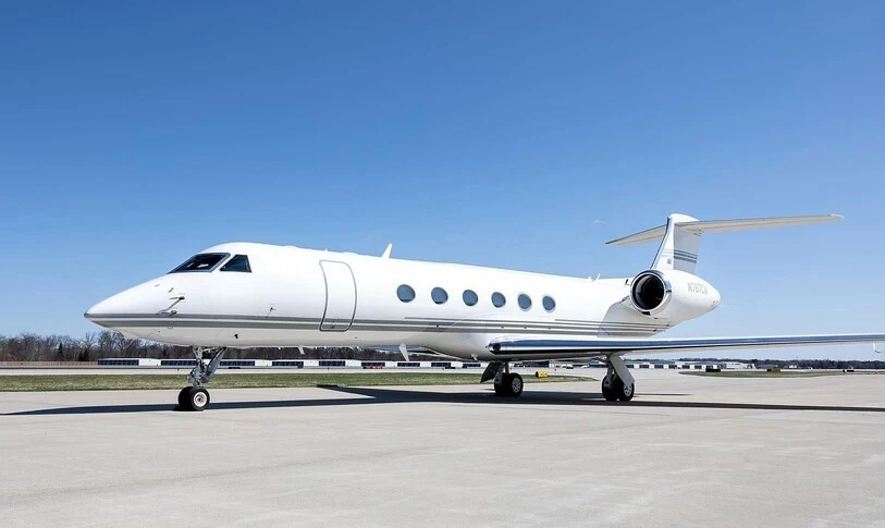 1998 Gulfstream V listing photo