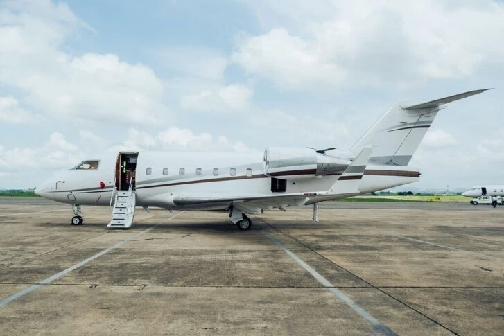 1991 Bombardier Challenger 601 3A listing photo
