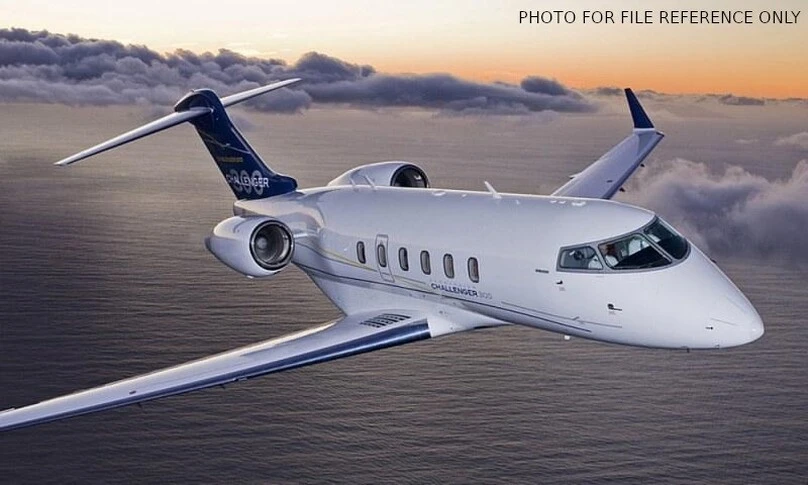 2005 Bombardier Challenger 300 listing photo