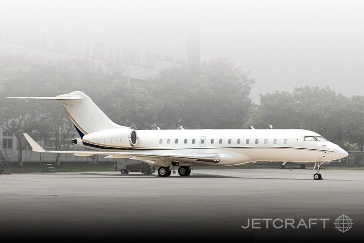 2017 Bombardier Global 6000 listing photo